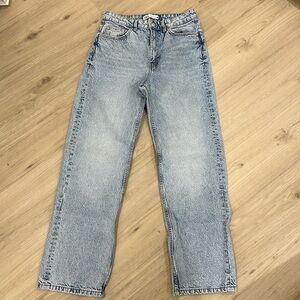 Zara Light Wash Blue Jeans